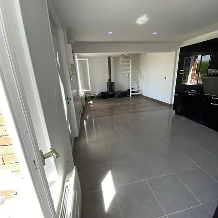 La Louette Apartment *
